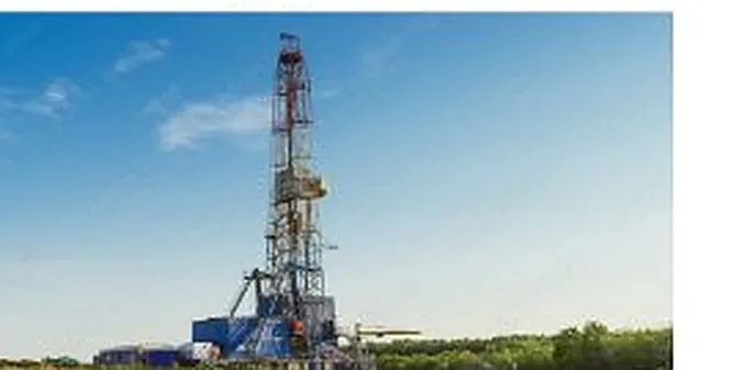 Onshore LNG drilling rig
